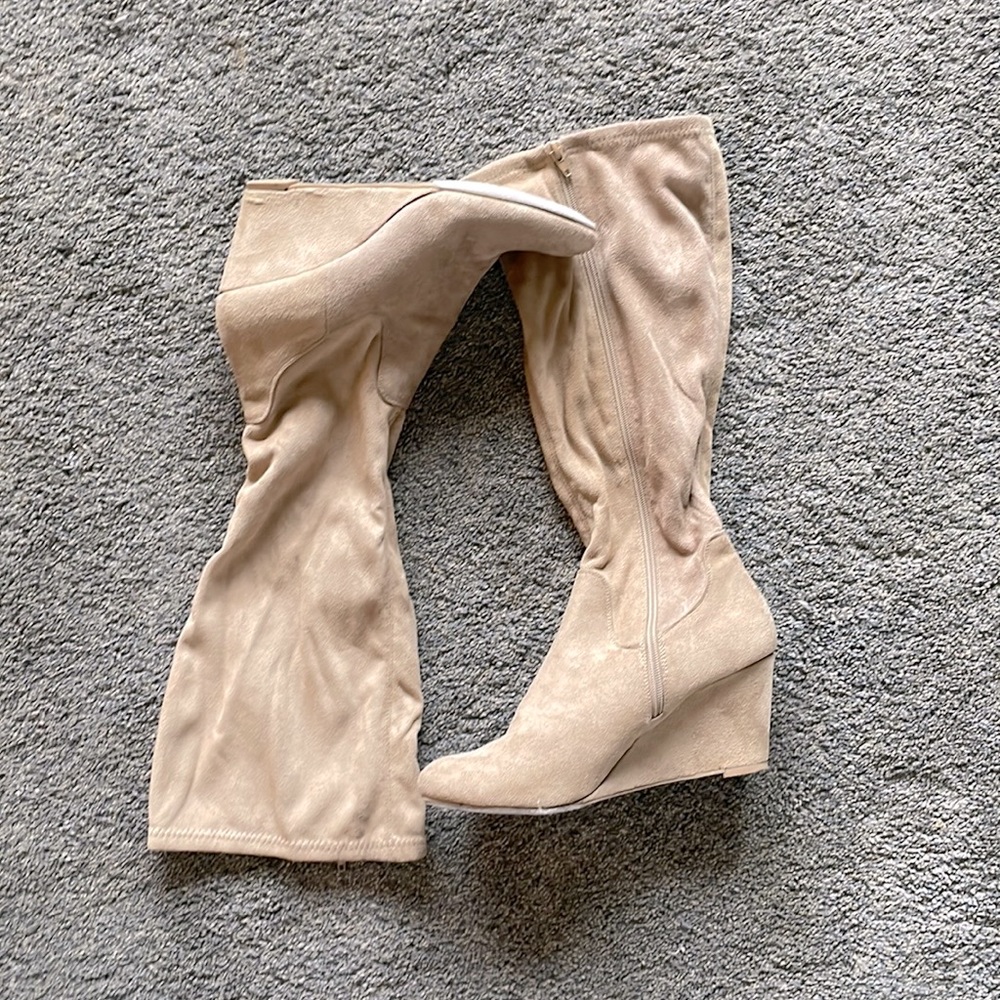 Solanz Wedge Suede Paloma Wedge Boot 11M, 18” zipper